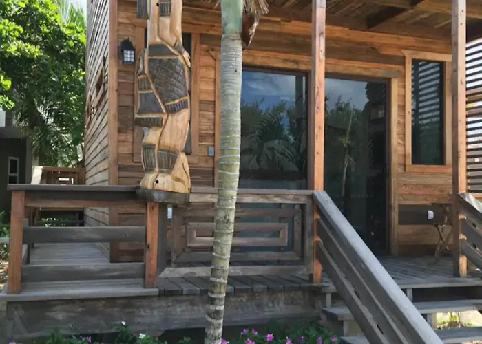 Private Oceanfront Estate & Concierge * San Pedro (Ambergris Caye)