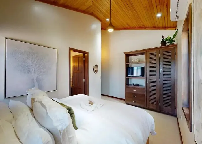 Villa Private Beachfront Estate&concierge *