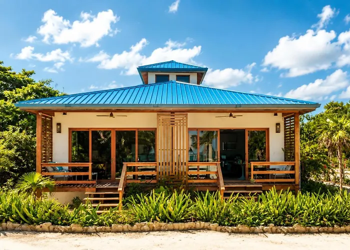 Private Oceanfront Estate & Concierge *