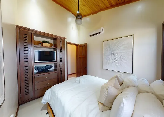 Private Oceanfront Estate & Concierge * San Pedro (Ambergris Caye)