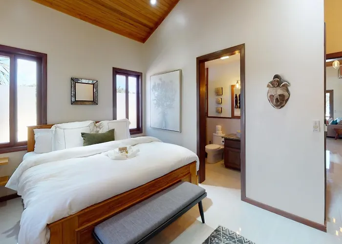 Private Beachfront Estate&concierge